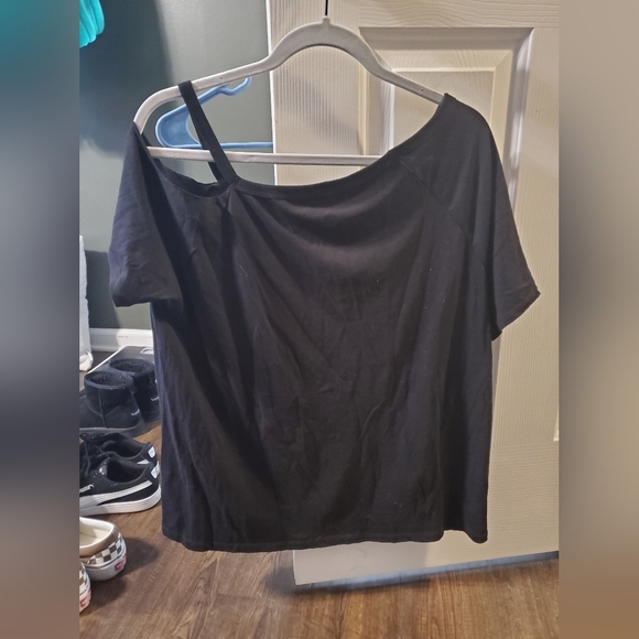 Torrid Size 00 The Doors Cut Out Shoulder Top - Picture 7 of 8